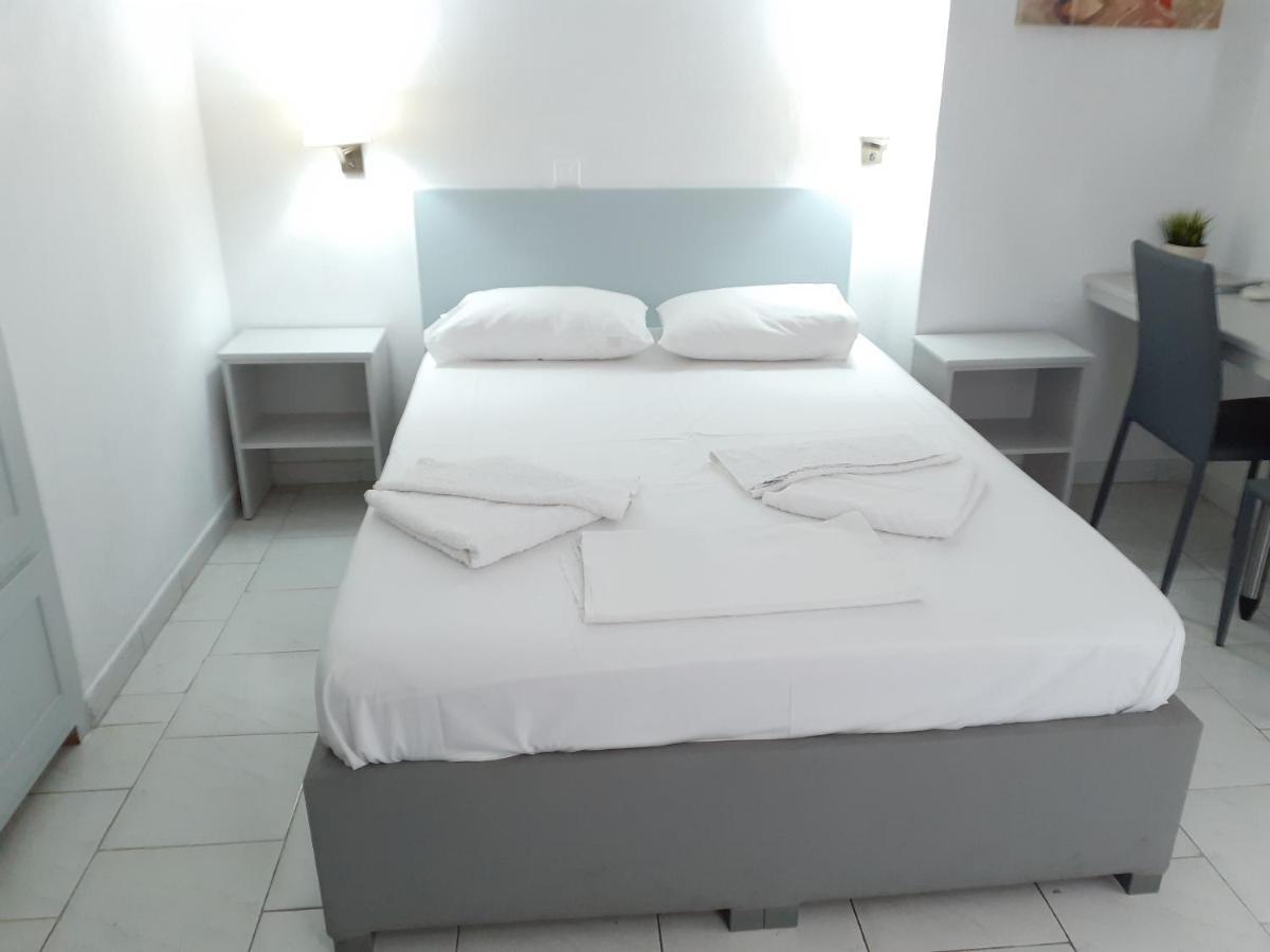 Diana Rooms Chania  Bagian luar foto